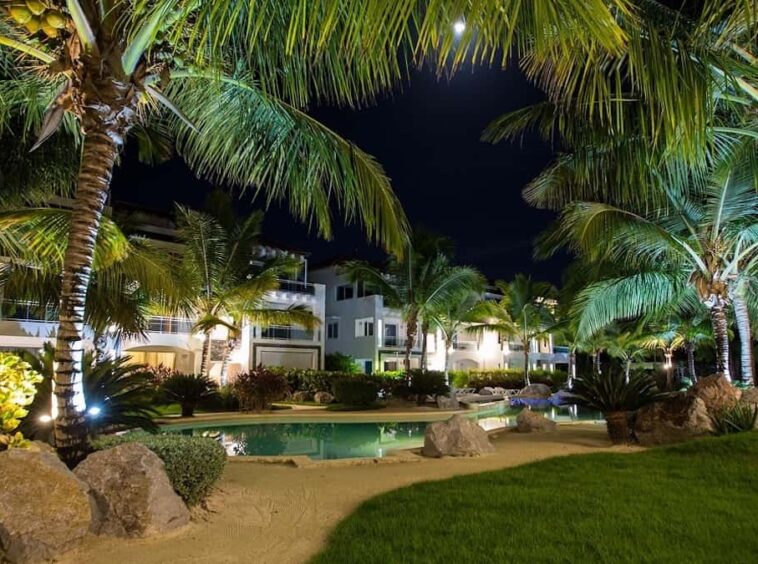 Estrella Gardens Dominicus - Perez Real Estate - jardines tropicales y piscinas