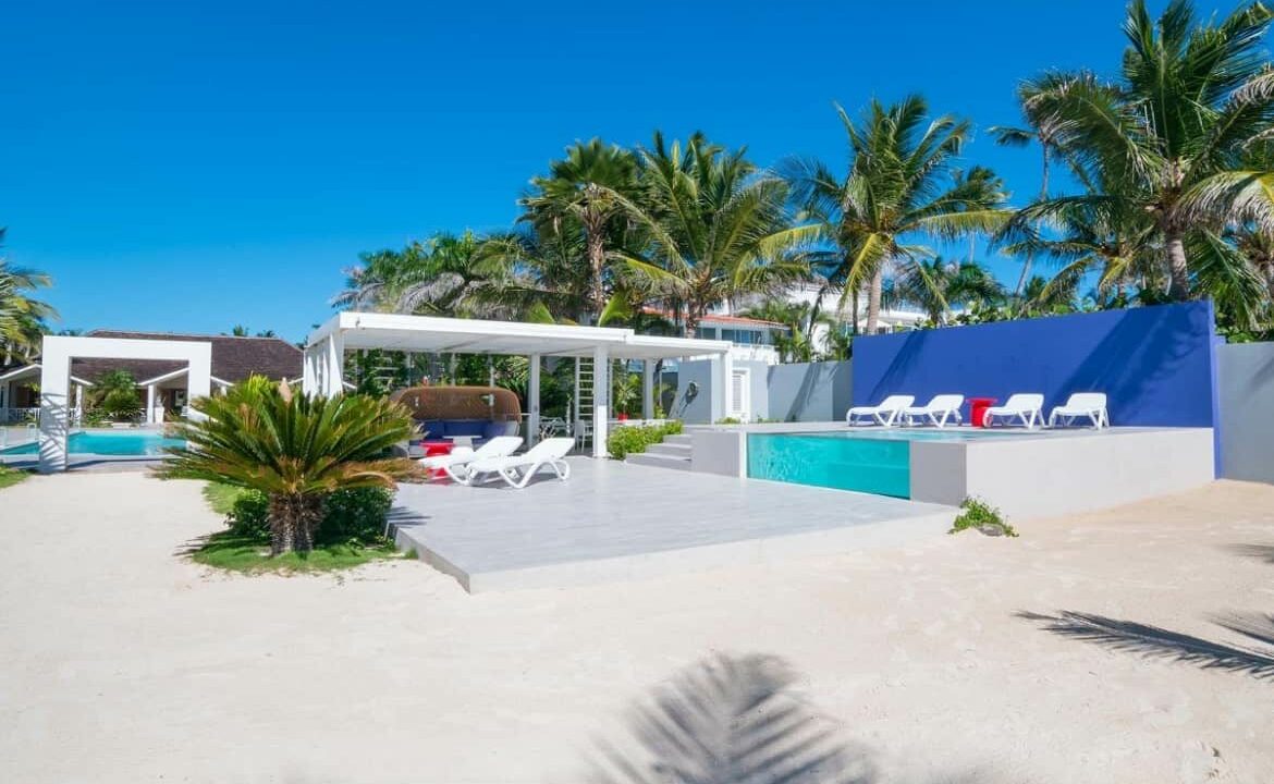 Tracadero-Beach-Resort-Dominicus-13-1170x738